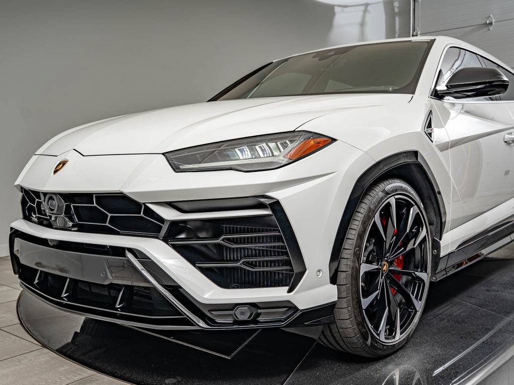 Used 2022 Lamborghini Urus AWD/4WD image 14