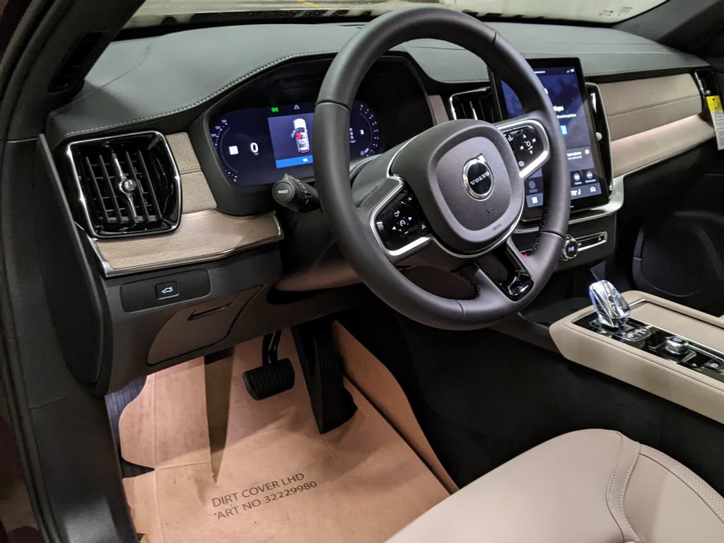 New 2026 Volvo XC90 B5 Plus AWD/4WD image 8
