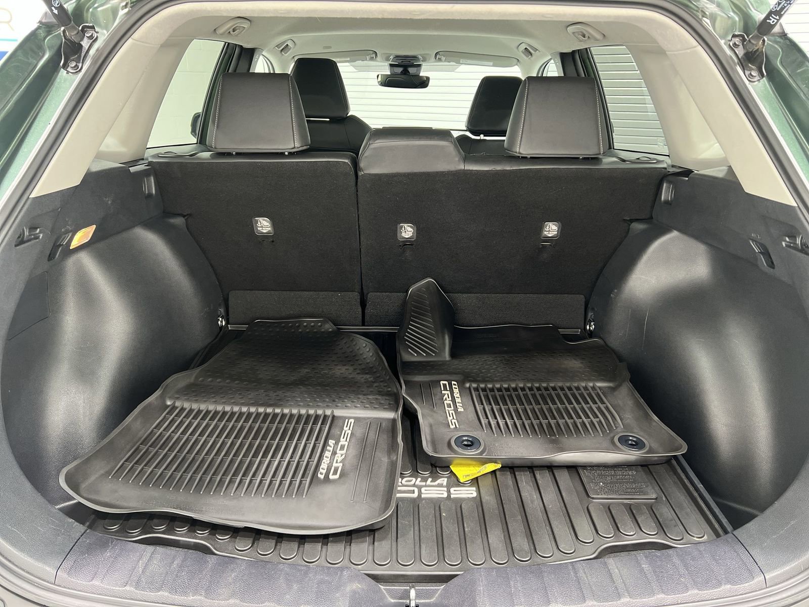 Used 2022 Toyota Corolla Cross XLE image 22