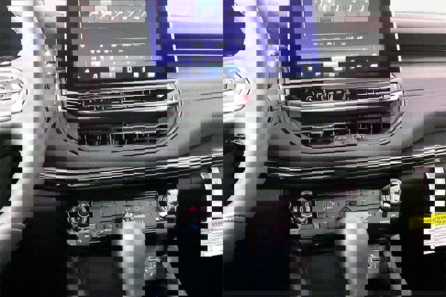 New 2026 Jeep Compass Latitude image 7