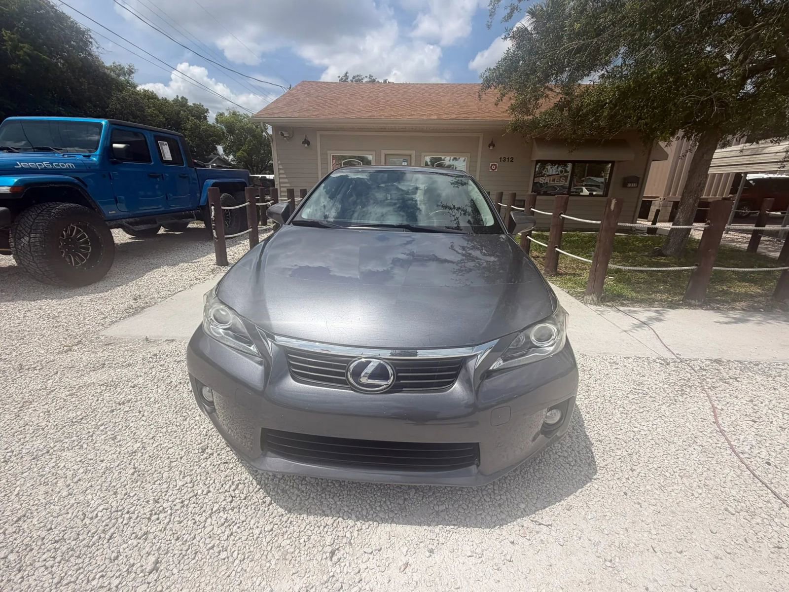 Used 2013 Lexus CT 200h w/ Premium Pkg w/Backup Camera FWD image 8