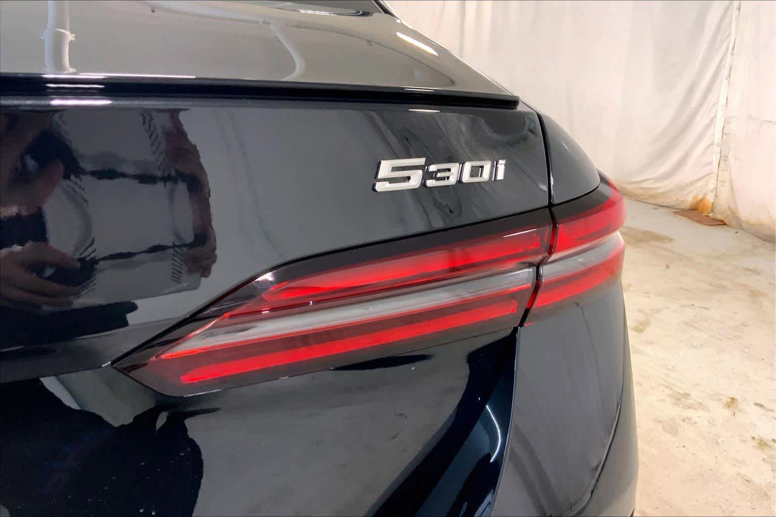 New 2026 BMW 530i xDrive w/ M Sport Package AWD/4WD image 15