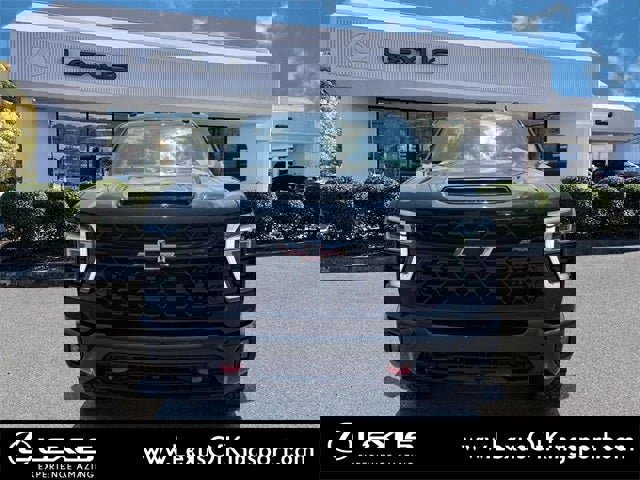 Used 2024 Chevrolet Silverado 2500 ZR2 w/ Technology Package image 8