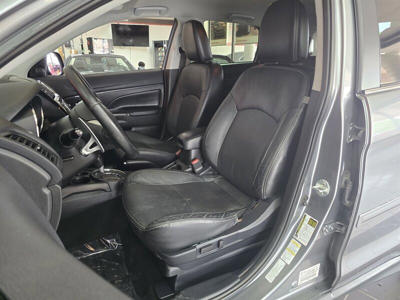 Used 2015 Mitsubishi Outlander Sport SE AWD/4WD image 9