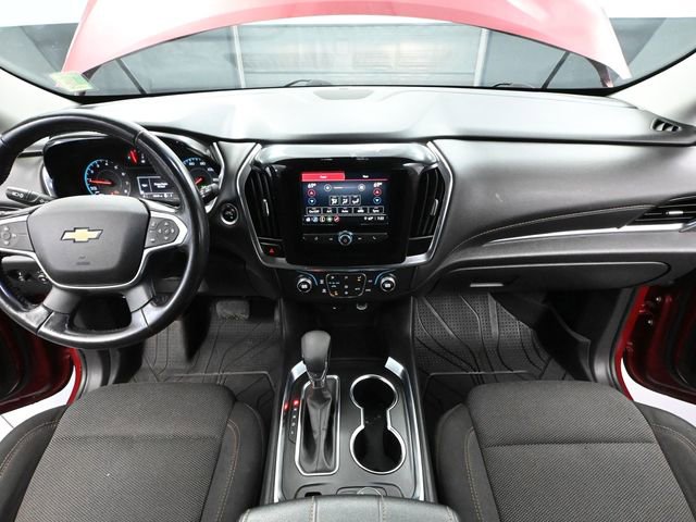 Used 2021 Chevrolet Traverse LT image 23