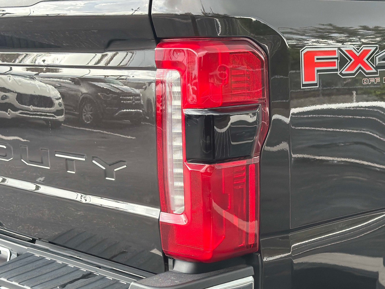 Used 2025 Ford F250 Lariat w/ Chrome Package AWD/4WD image 17