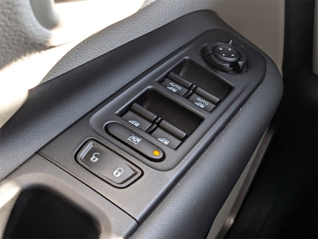 Used 2022 Jeep Renegade Latitude image 23