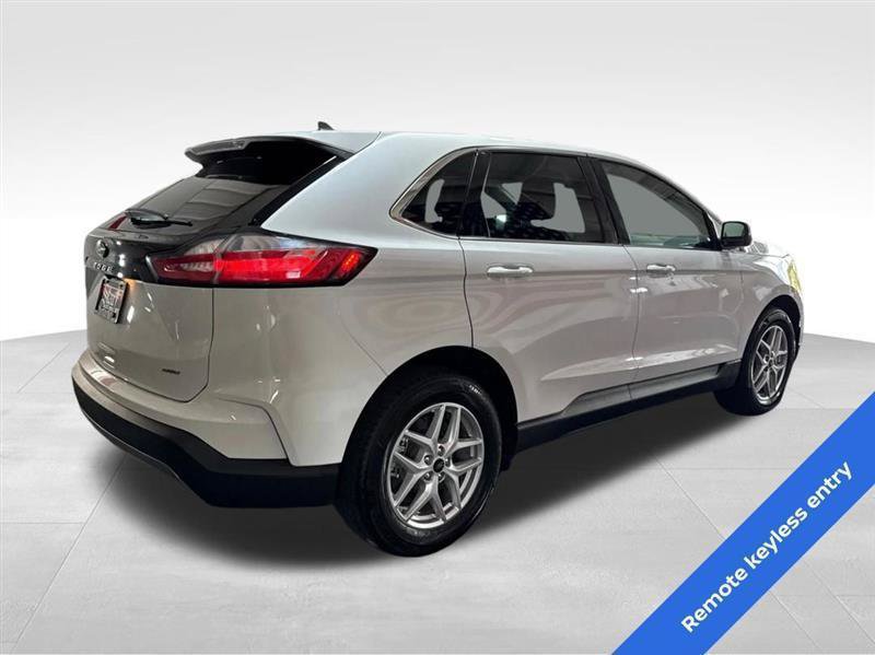 Used 2024 Ford Edge SEL AWD/4WD image 5