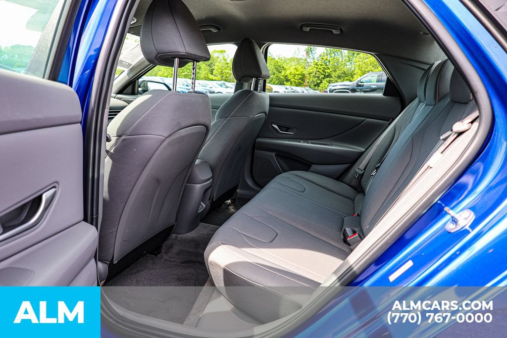 Used 2025 Hyundai Elantra Sport FWD image 19