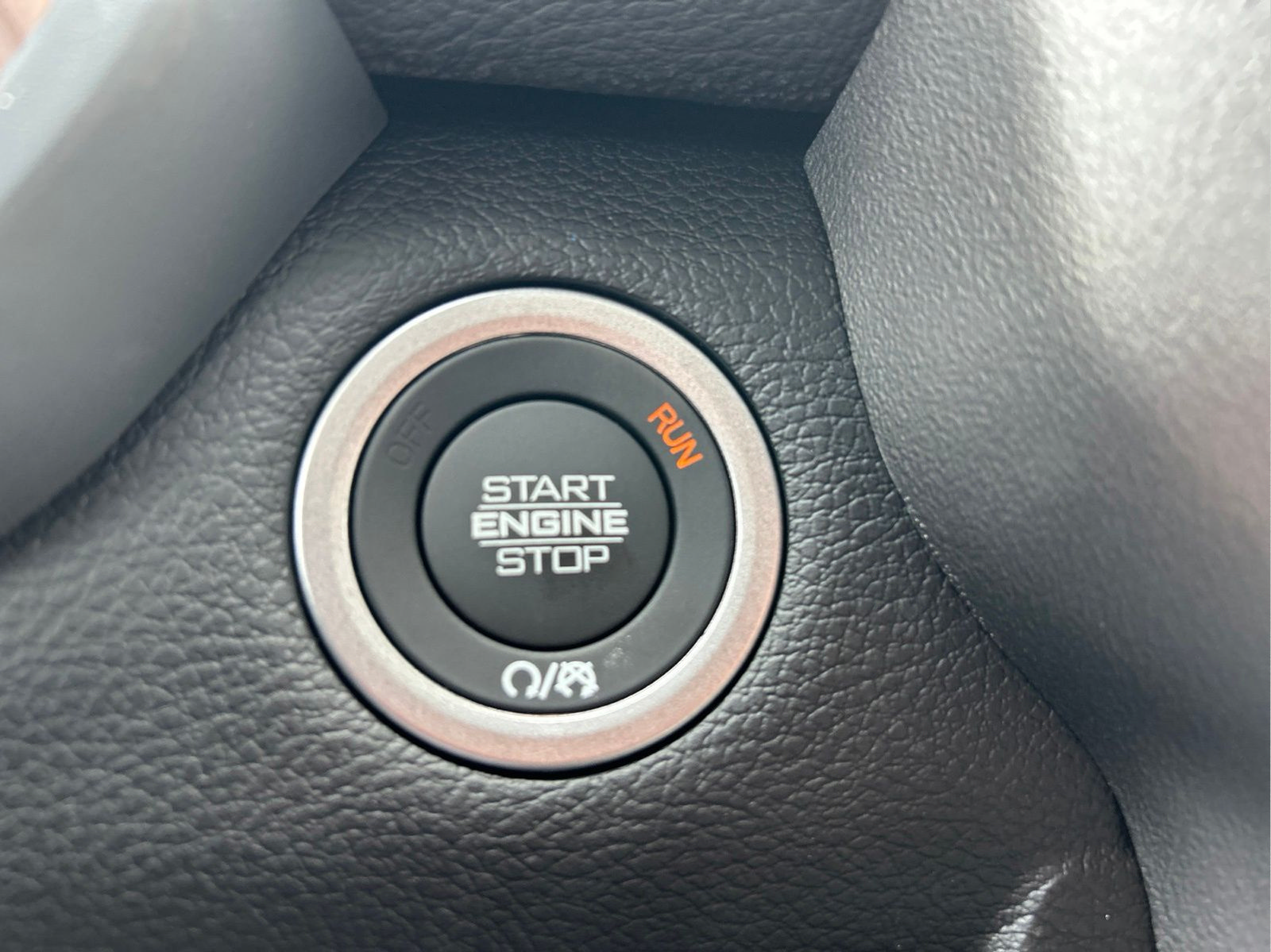 New 2026 RAM 2500 Laramie AWD/4WD image 32