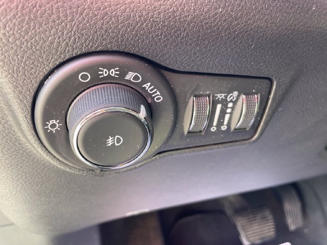 Used 2024 Jeep Compass Limited AWD/4WD image 15