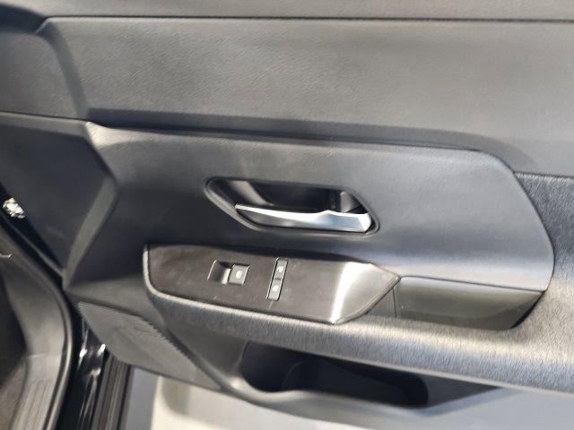 New 2026 Nissan Kicks SV image 26