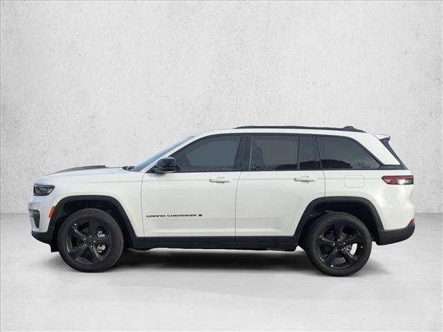 New 2025 Jeep Grand Cherokee Limited w/ Black Appearance Package image 5