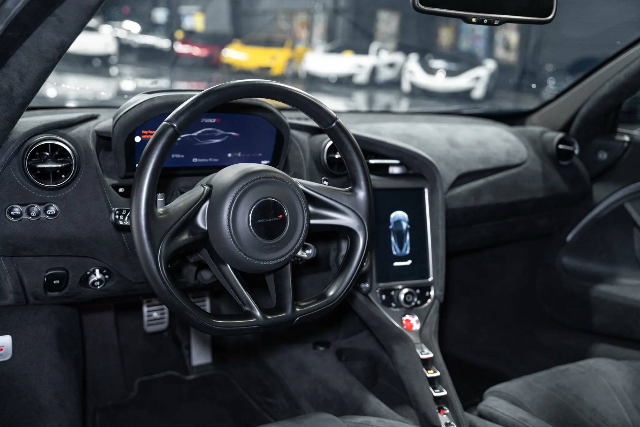 Used 2018 McLaren 720S image 19