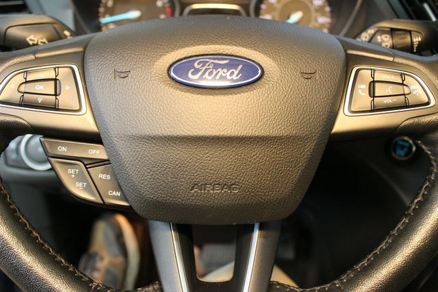 Used 2019 Ford Escape SEL image 20