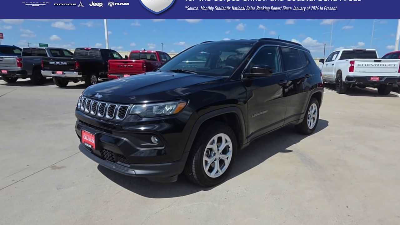 Used 2024 Jeep Compass Latitude AWD/4WD image 4