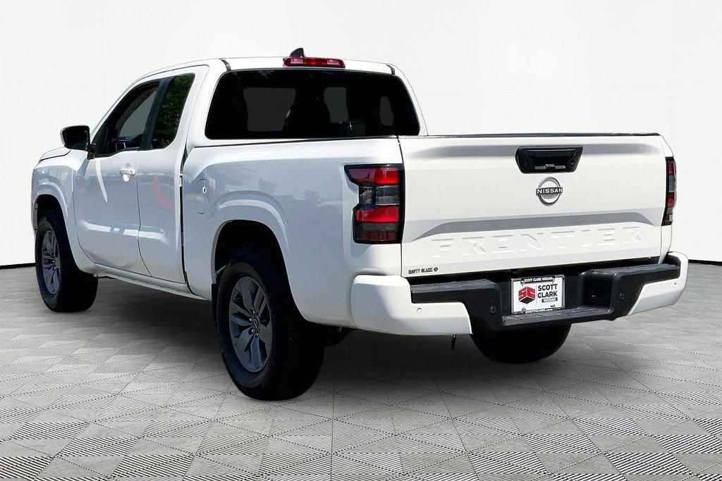 Used 2025 Nissan Frontier SV RWD image 4