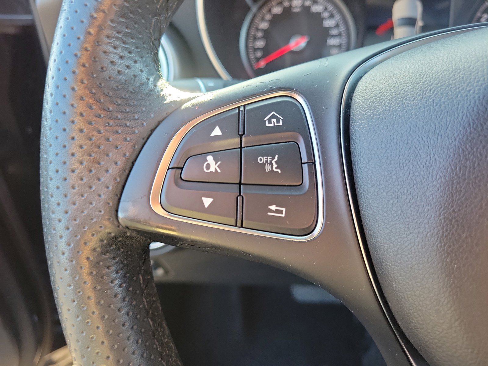 Used 2018 Mercedes-Benz GLC 300 image 18