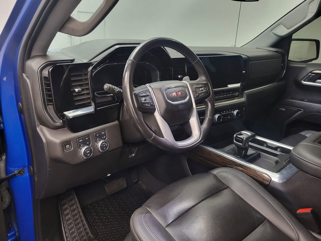 Used 2022 GMC Sierra 1500 Elevation w/ Elevation Premium Package image 4