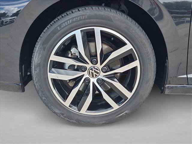 Used 2025 Volkswagen Jetta SE FWD image 23
