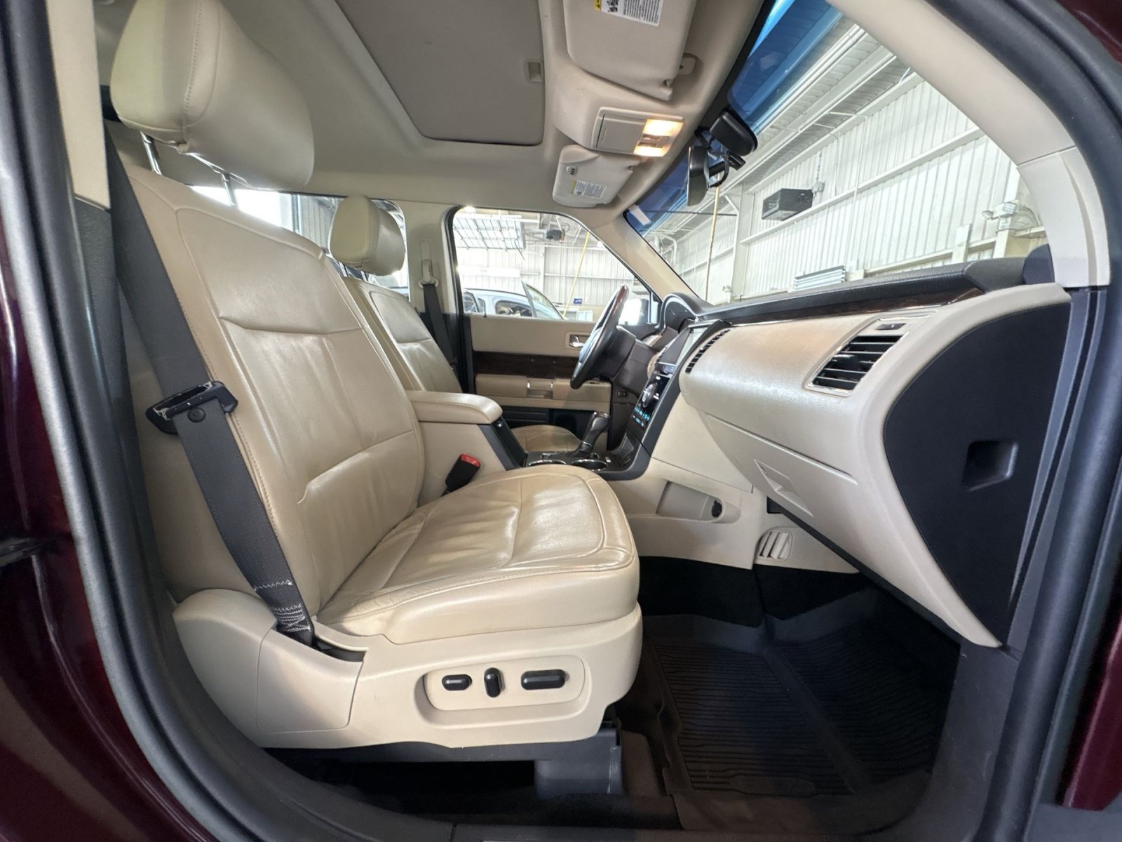 Used 2018 Ford Flex Limited w/ Equipment Group 301A FWD image 24