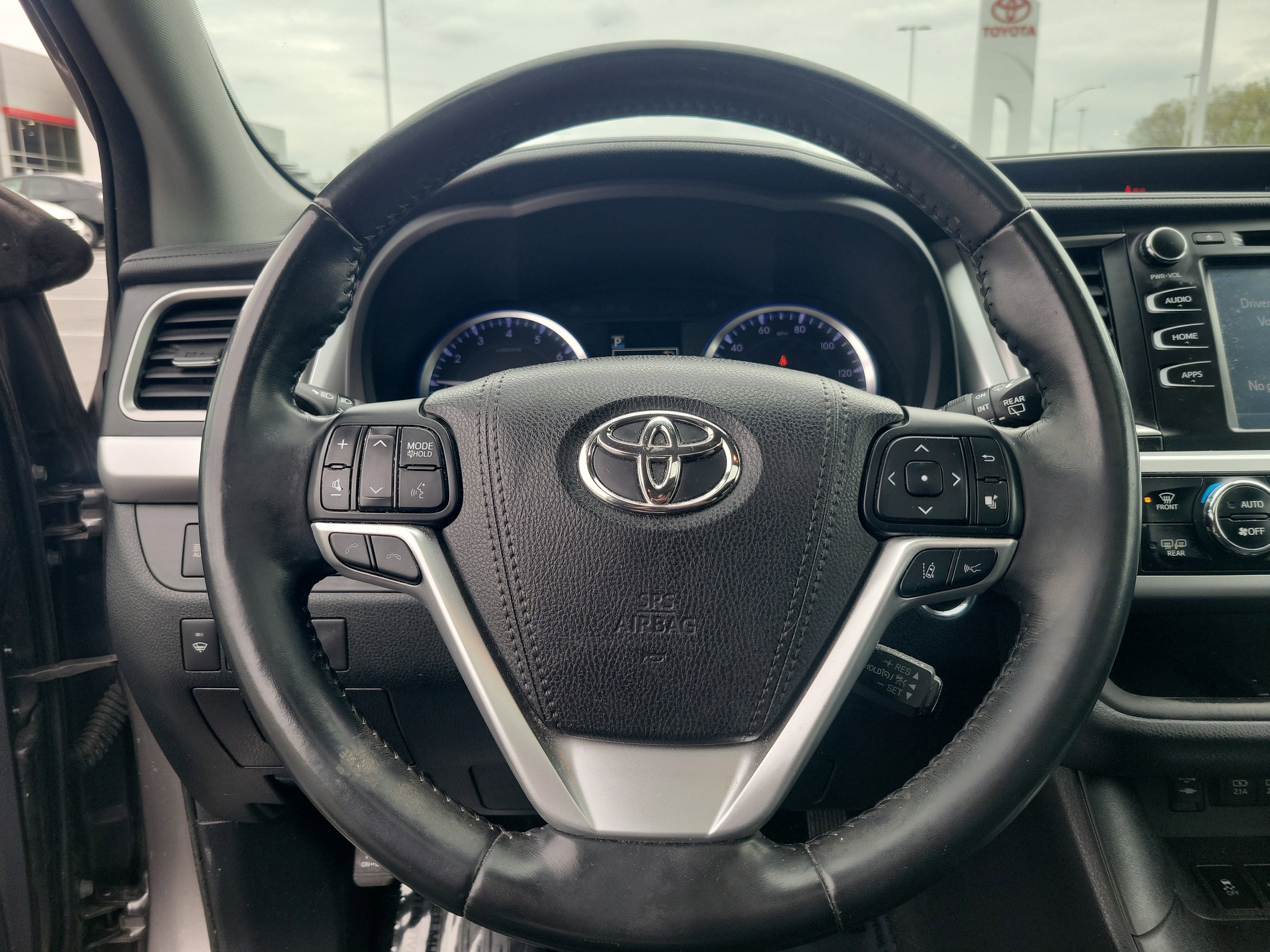 Certified 2018 Toyota Highlander SE AWD/4WD image 23