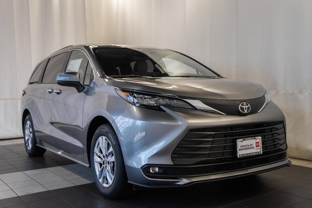 New 2026 Toyota Sienna XLE AWD/4WD image 1