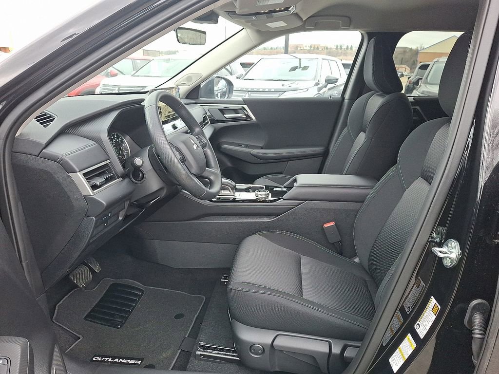 New 2026 Mitsubishi Outlander ES AWD/4WD image 6