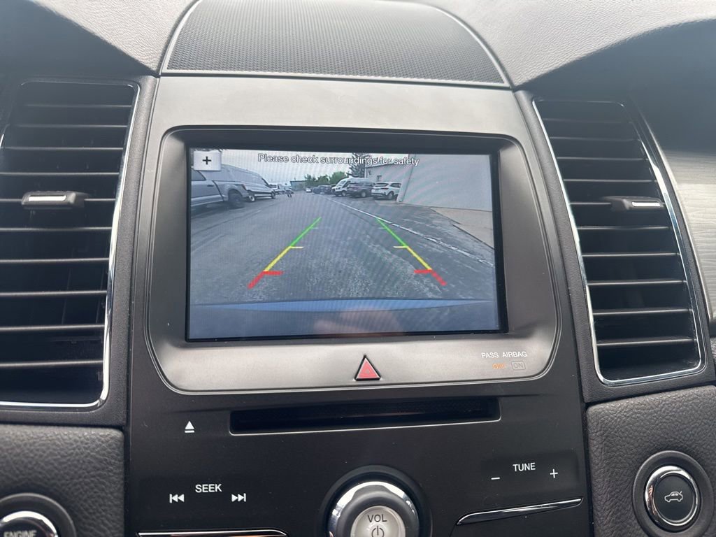 Used 2018 Ford Taurus SEL w/ Equipment Group 201A FWD image 20