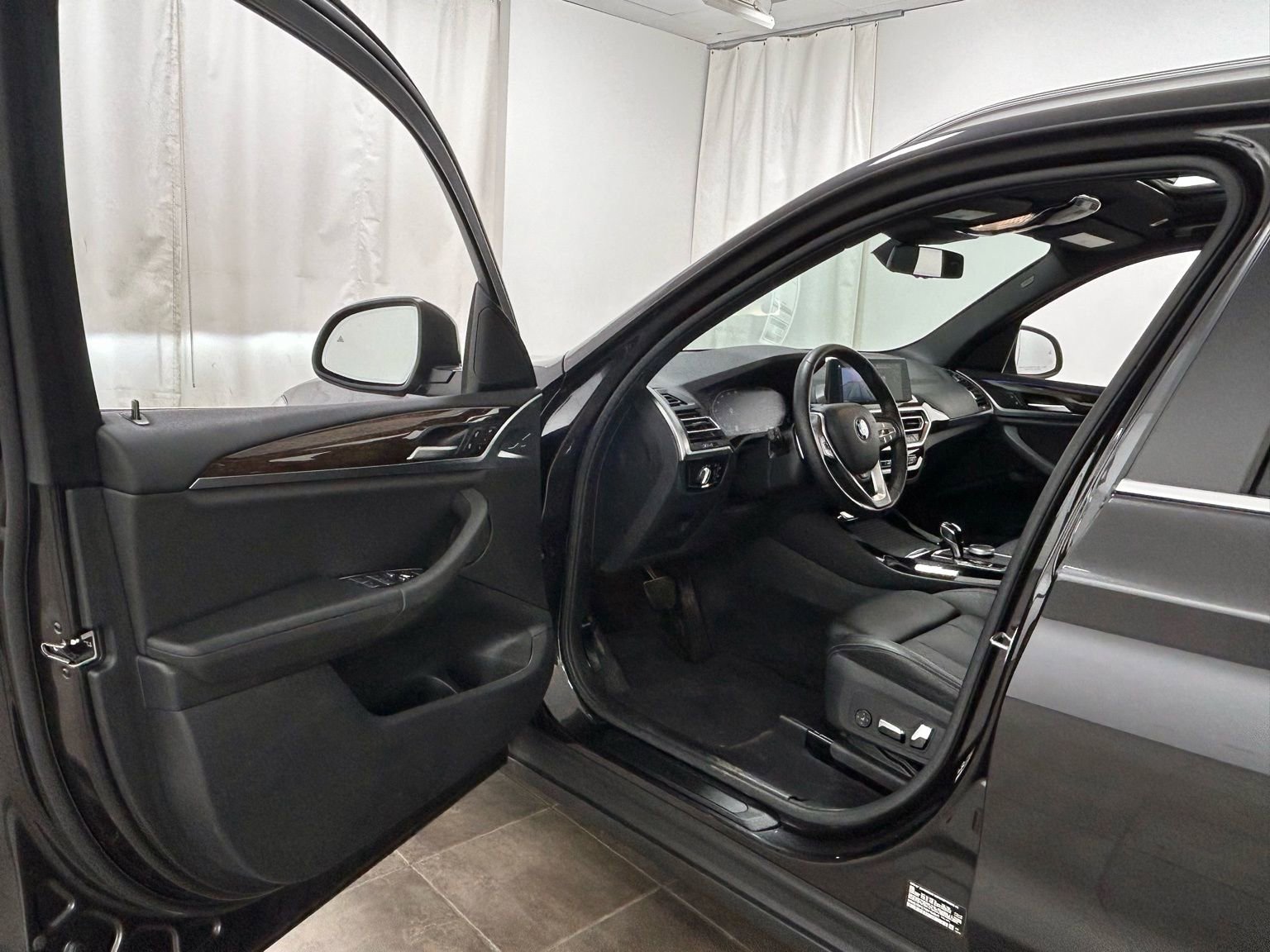 Used 2022 BMW X3 xDrive30i w/ Convenience Package w/ZPA AWD/4WD image 24