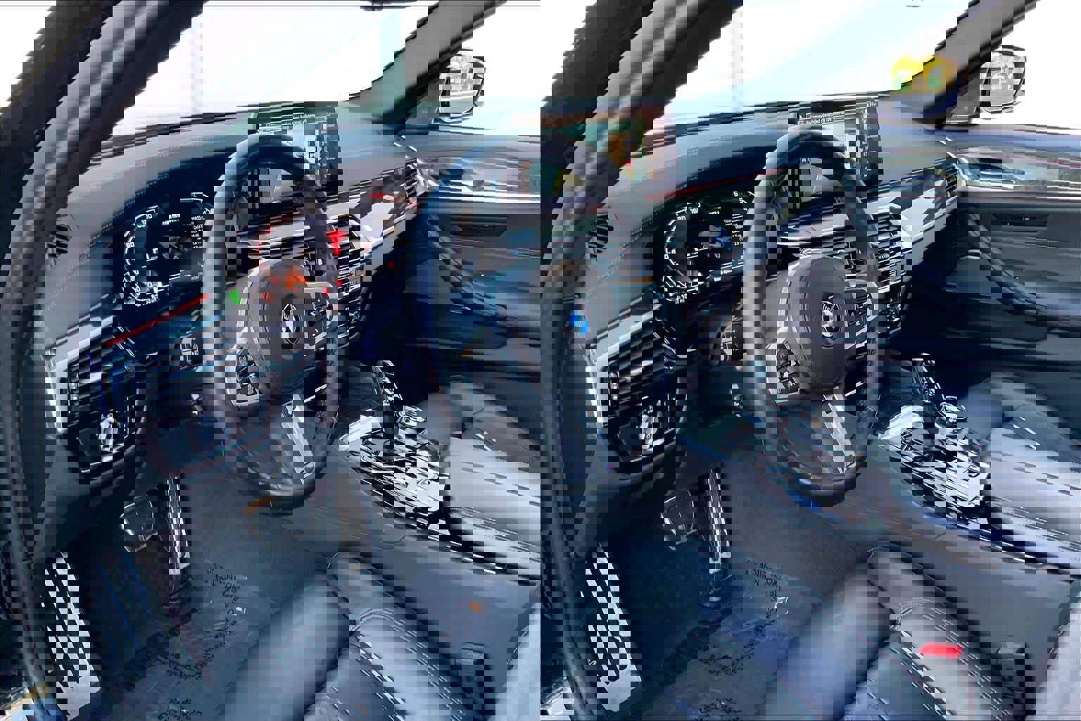 Used 2023 BMW M550i xDrive w/ Executive Package image 18