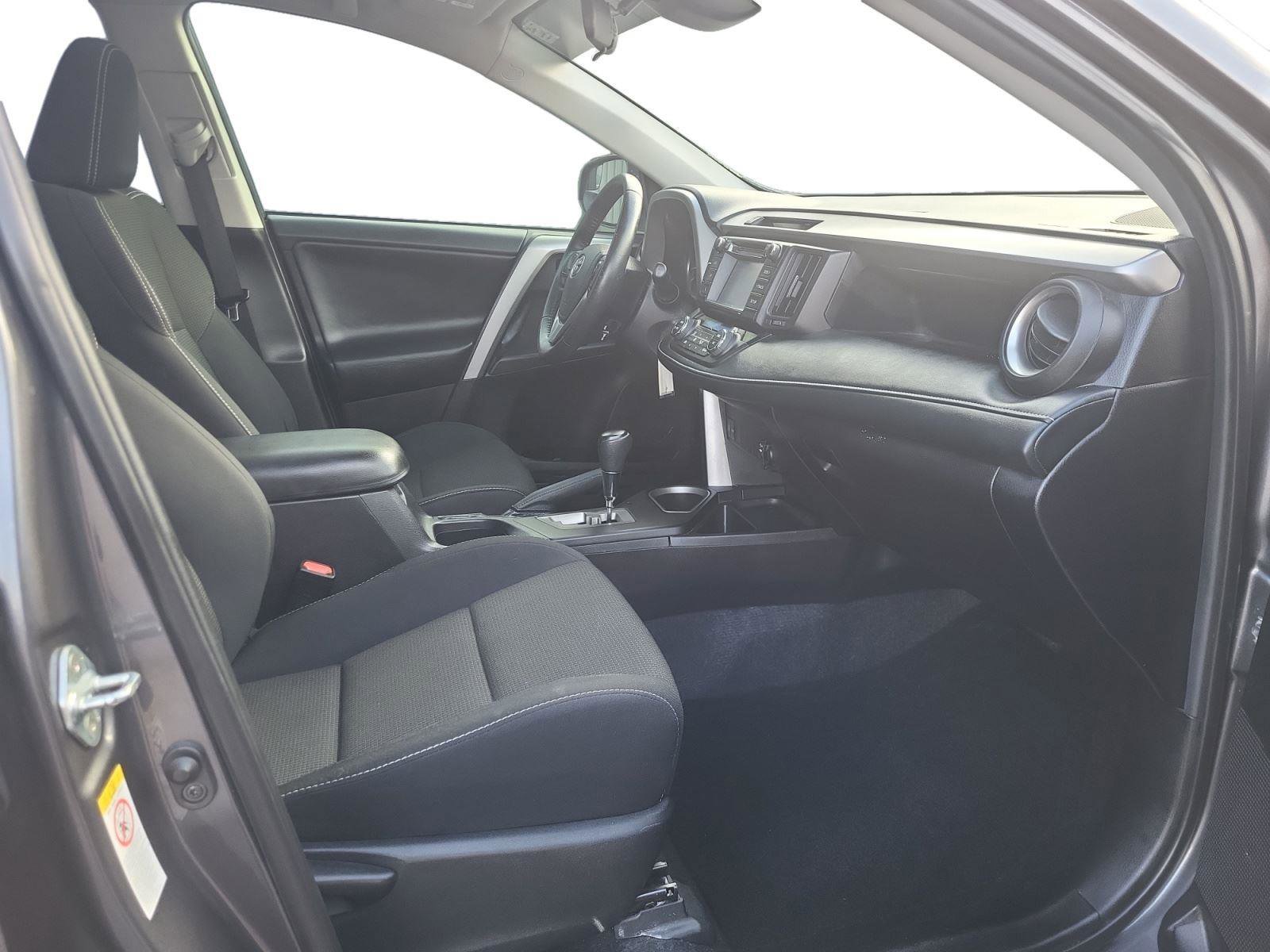 Used 2018 Toyota RAV4 XLE image 25