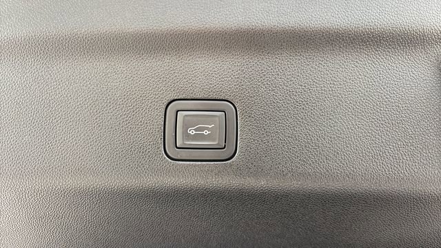 Certified 2024 Chevrolet Tahoe High Country image 36