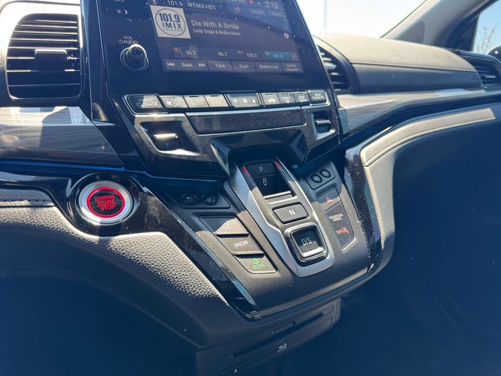Used 2024 Honda Odyssey Elite image 12