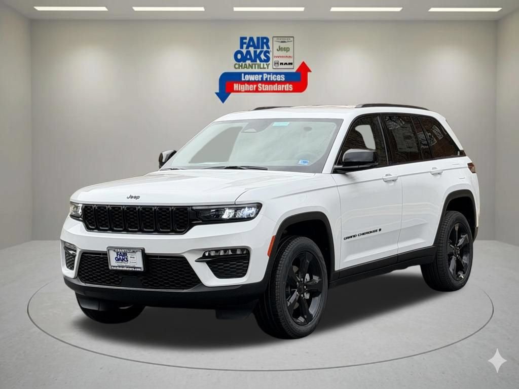 New 2025 Jeep Grand Cherokee Limited w/ Black Appearance Package AWD/4WD image 2
