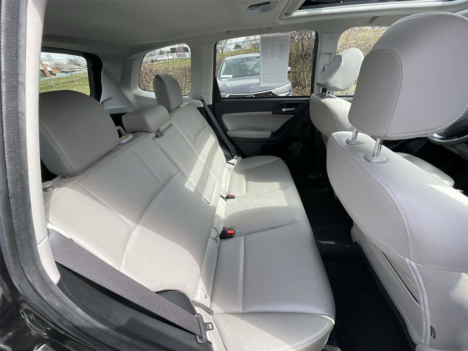 Used 2015 Subaru Forester 2.5i Limited image 23