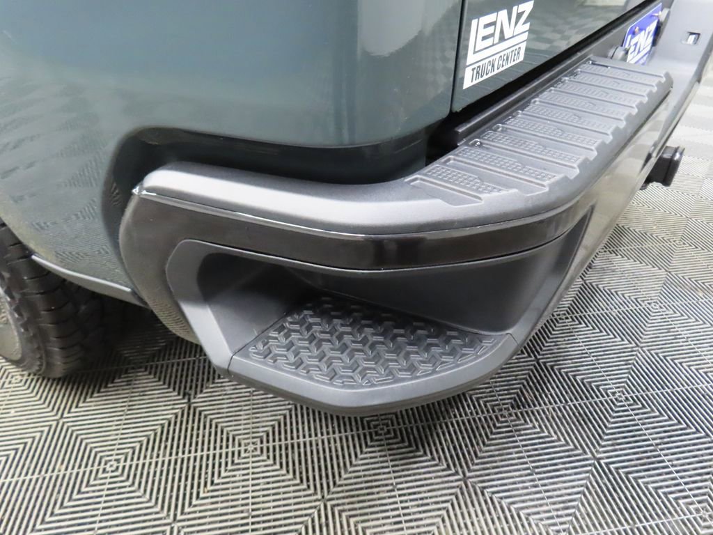 Used 2025 Chevrolet Silverado 1500 LT image 38