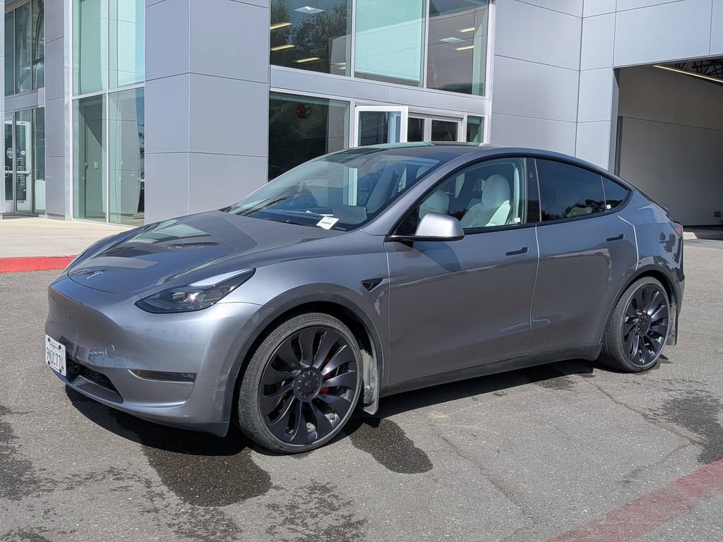 Used 2024 Tesla Model Y Performance image 1