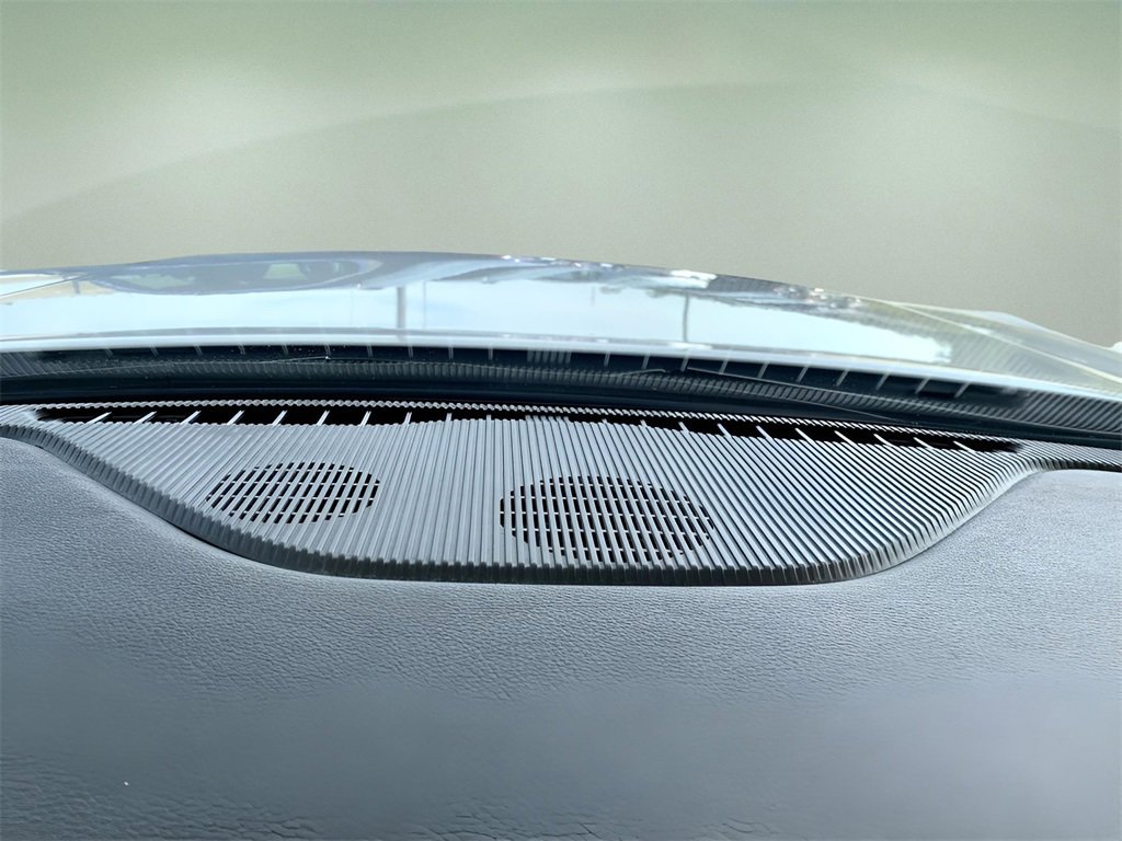 Used 2023 Jeep Grand Cherokee Limited image 45