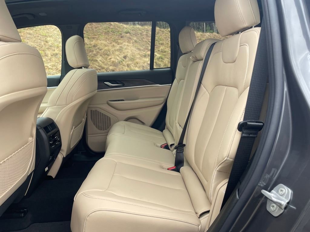 New 2025 Jeep Grand Cherokee Limited AWD/4WD image 21