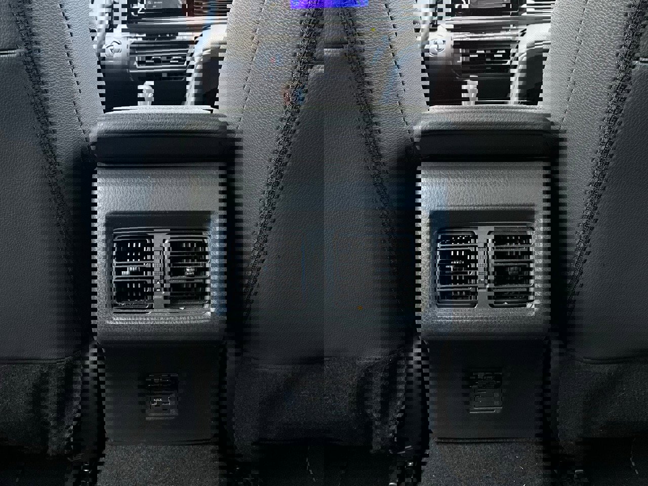 Used 2025 Toyota Camry SE image 13