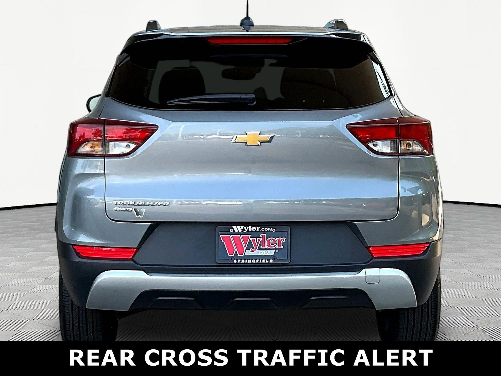 Used 2023 Chevrolet TrailBlazer LT w/ Convenience Package AWD/4WD image 5