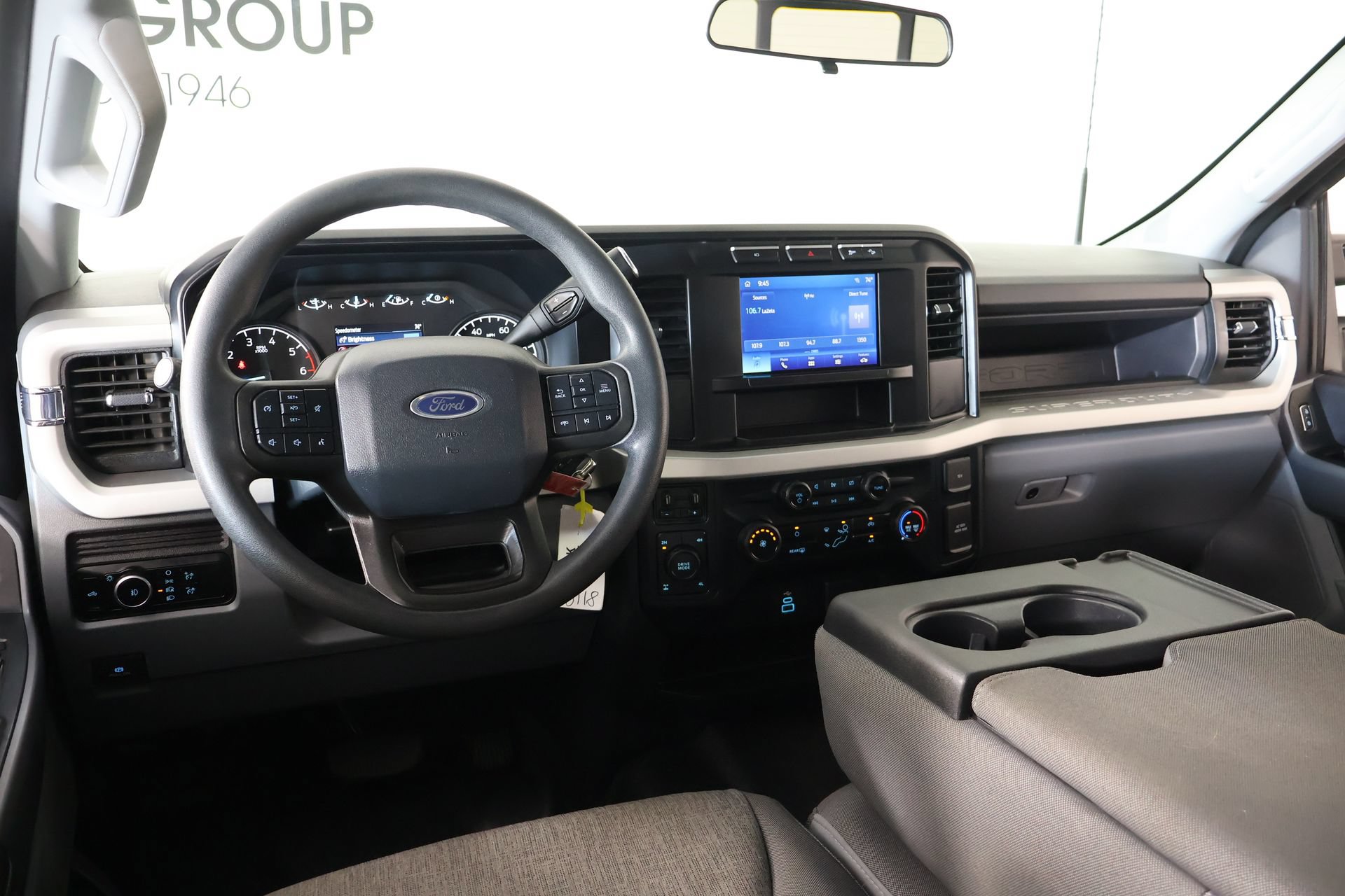 Used 2024 Ford F250 XL w/ STX Appearance Package AWD/4WD image 2