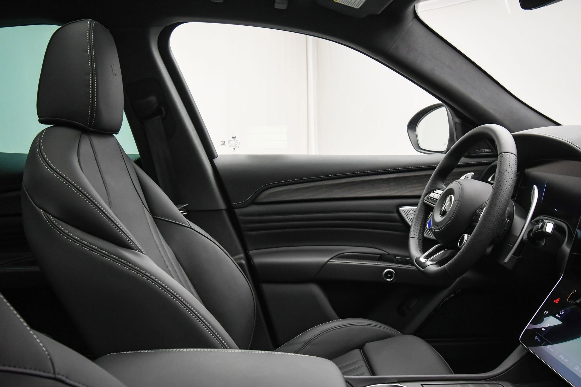 New 2025 Maserati Grecale GT image 43