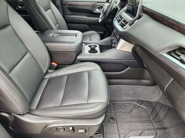 Used 2024 Chevrolet Suburban Z71 w/ Luxury Package image 14