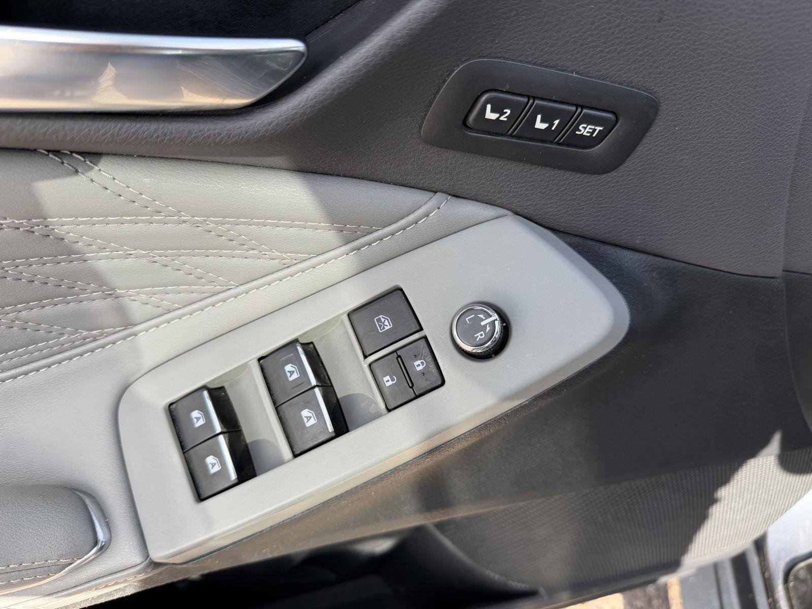 Used 2020 Toyota Avalon Limited w/ Advanced Safety Package FWD image 19
