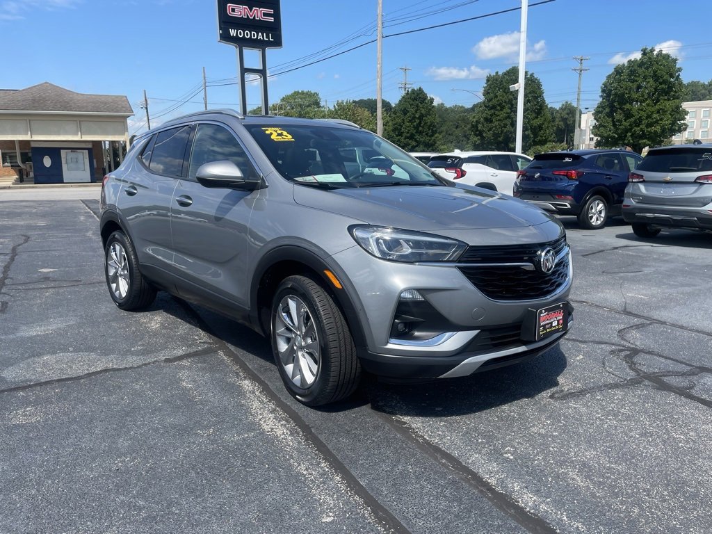 Used 2023 Buick Encore GX Essence w/ Experience Buick Package image 3