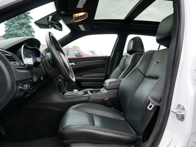 Used 2018 Chrysler 300 S w/ Safetytec Plus Group RWD image 14