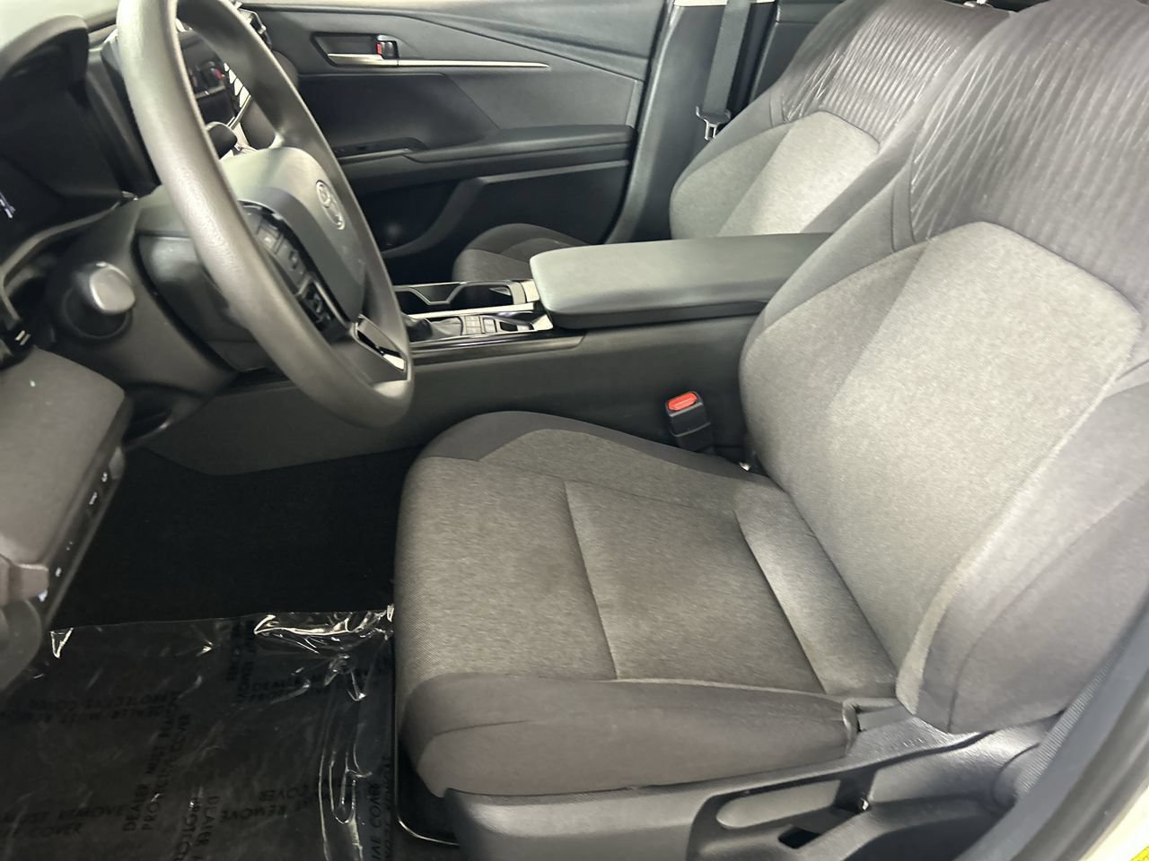 Used 2025 Toyota Camry LE FWD image 21
