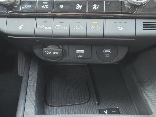 Certified 2025 Hyundai Elantra SEL FWD image 14